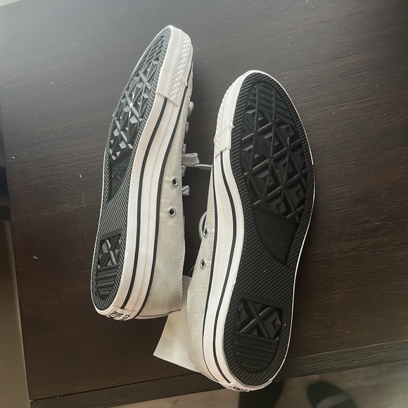 silver converse - Picture 3 of 3